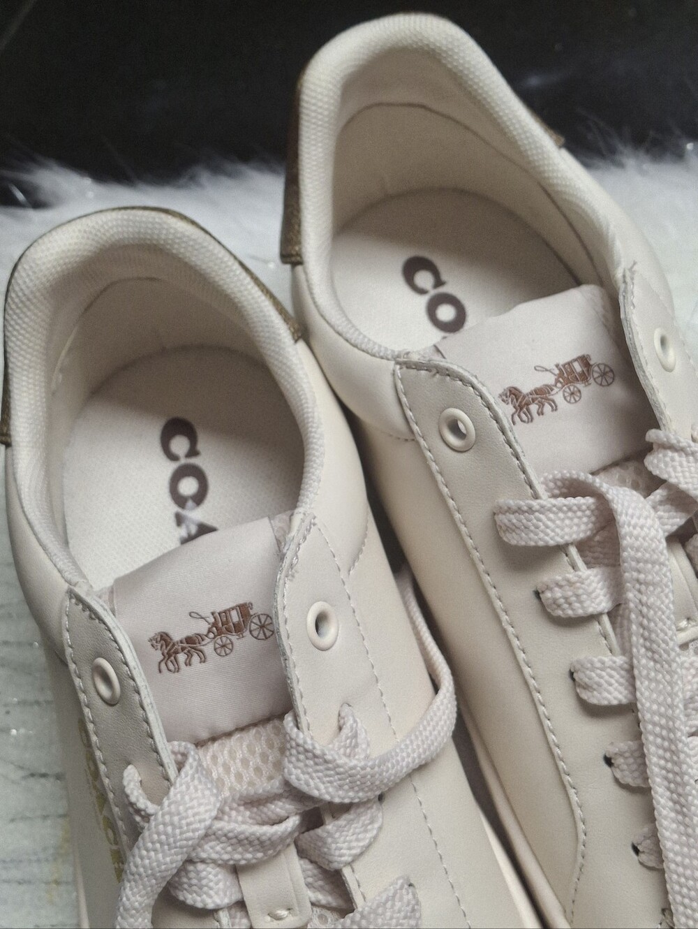 Coach Clip Leather Low-Top Lace-Up Sneakers Chalk Khaki Women Size 7 - Picture 13 of 16